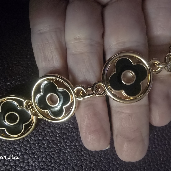 Elegant Black & Gold Chain Extension New - Picture 3 of 5